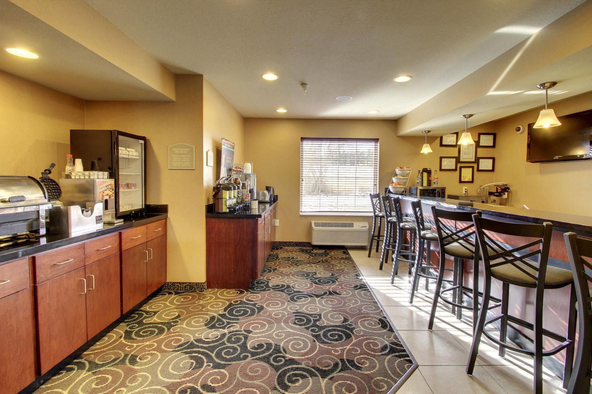 Cobblestone Inn & Suites - Hartington Exterior foto