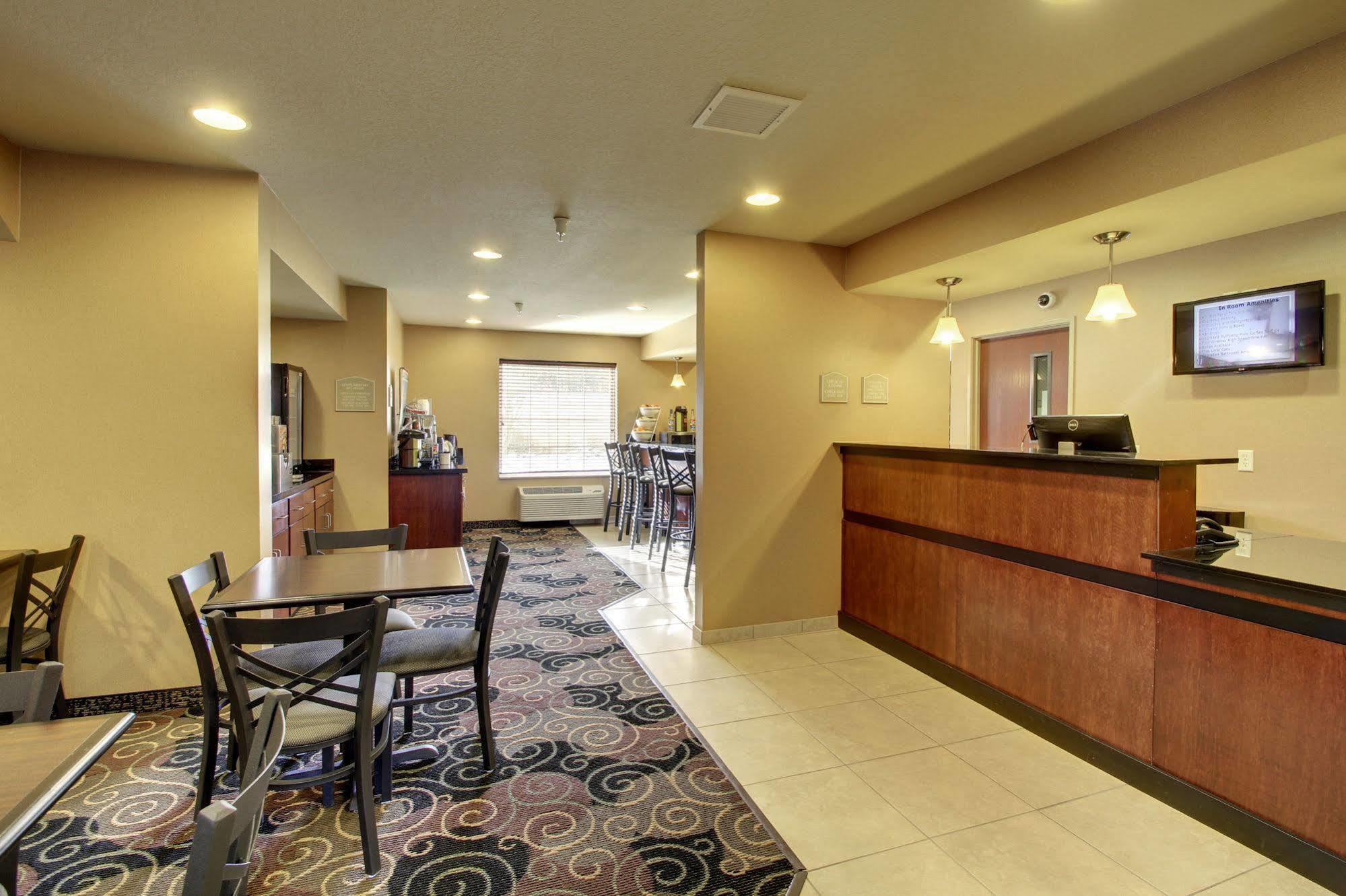 Cobblestone Inn & Suites - Hartington Exterior foto
